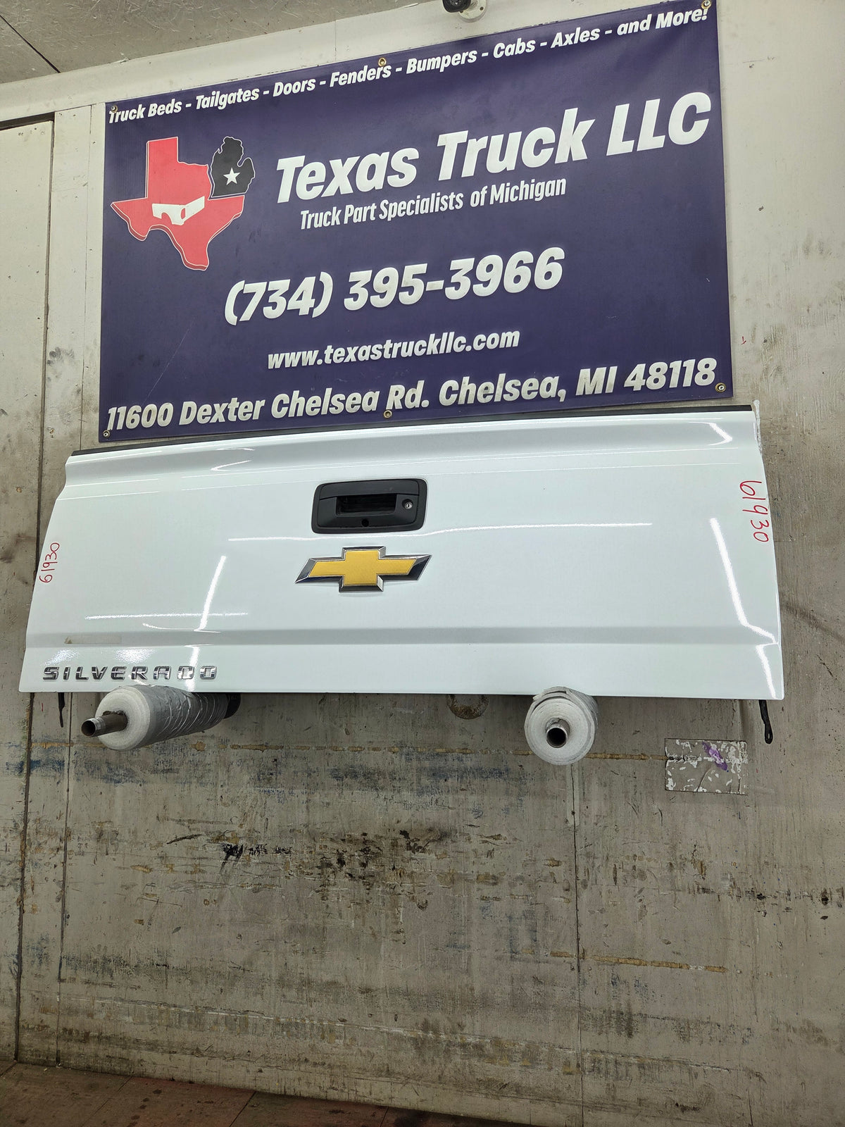 2014-2019 Chevrolet Silverado / GMC Sierra 1500 2500 3500 HD Tailgate