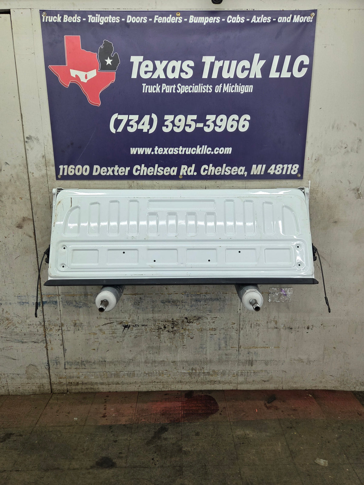 2014-2019 Chevrolet Silverado / GMC Sierra 1500 2500 3500 HD Tailgate