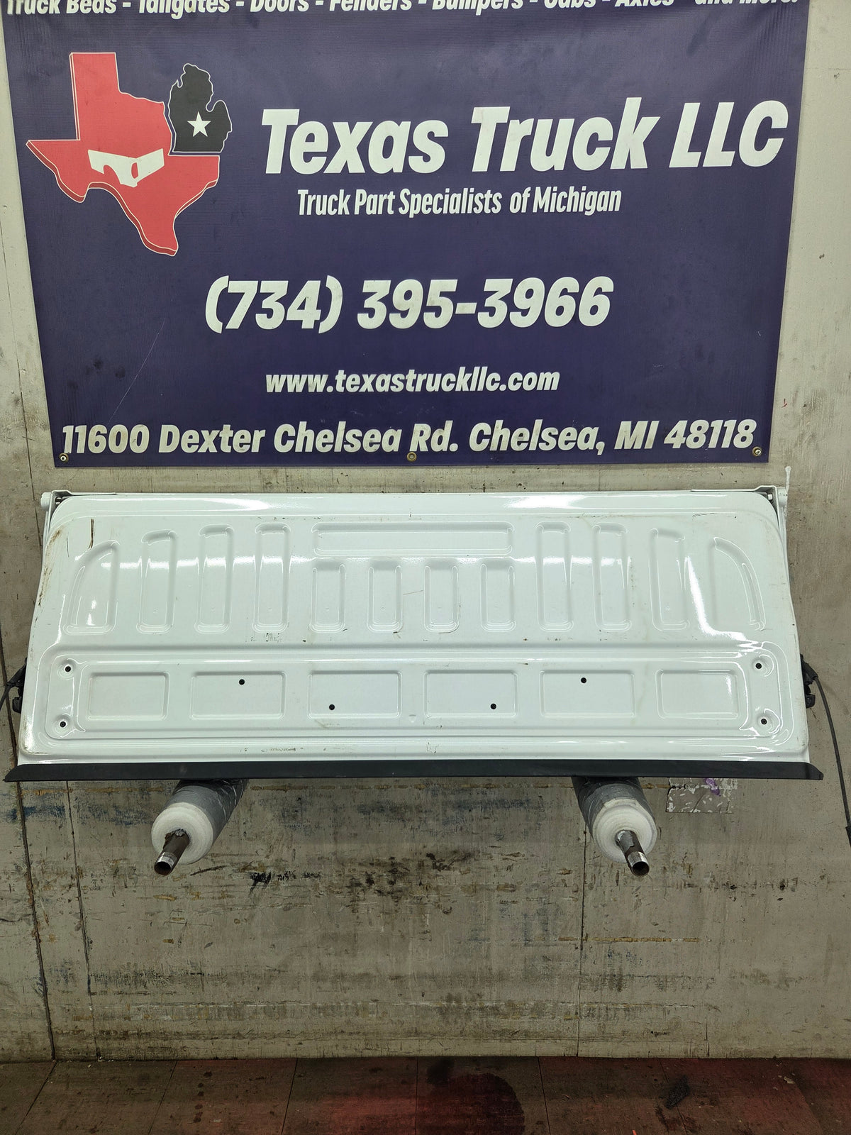 2014-2019 Chevrolet Silverado / GMC Sierra 1500 2500 3500 HD Tailgate