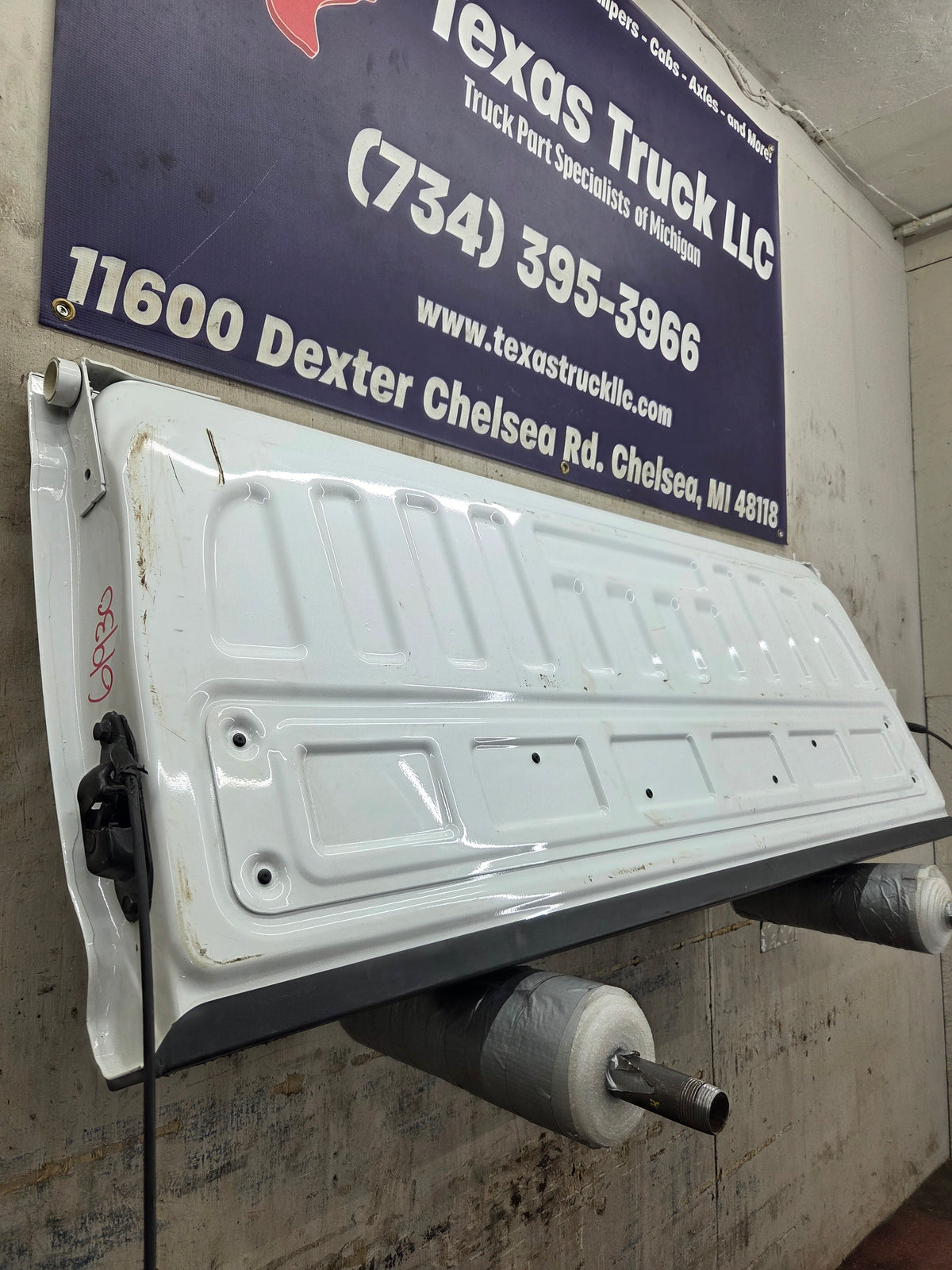 2014-2019 Chevrolet Silverado / GMC Sierra 1500 2500 3500 HD Tailgate