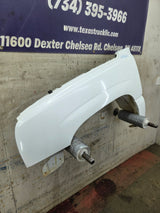 2003-2007 Chevrolet Silverado / Tahoe / Suburban 1500 2500 3500 HD LH Driver Side "Cateye" Front Fender