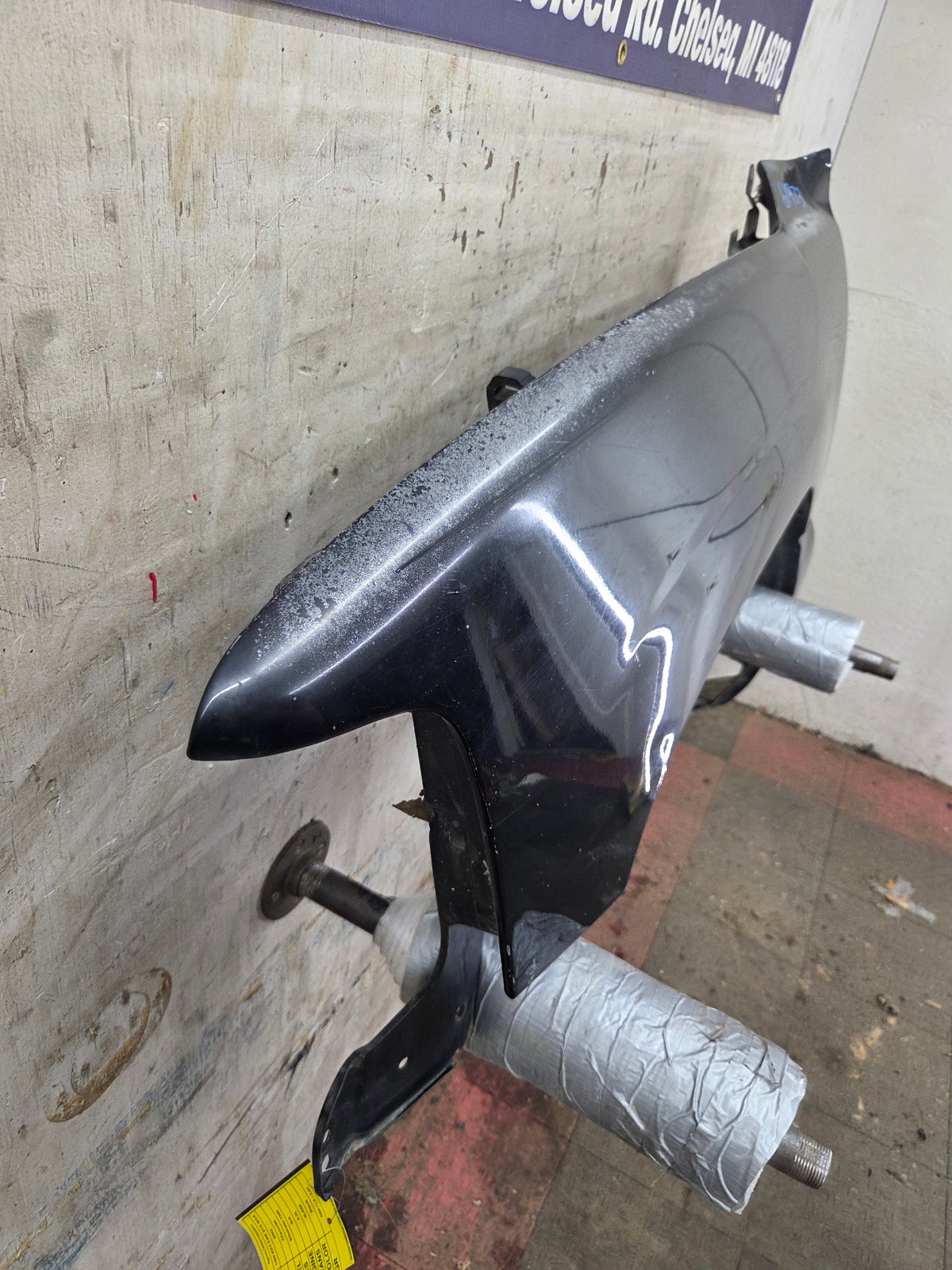 1999-2002 Chevrolet Silverado / Tahoe / Suburban 1500 2500 3500 HD LH Driver Side Front Fender