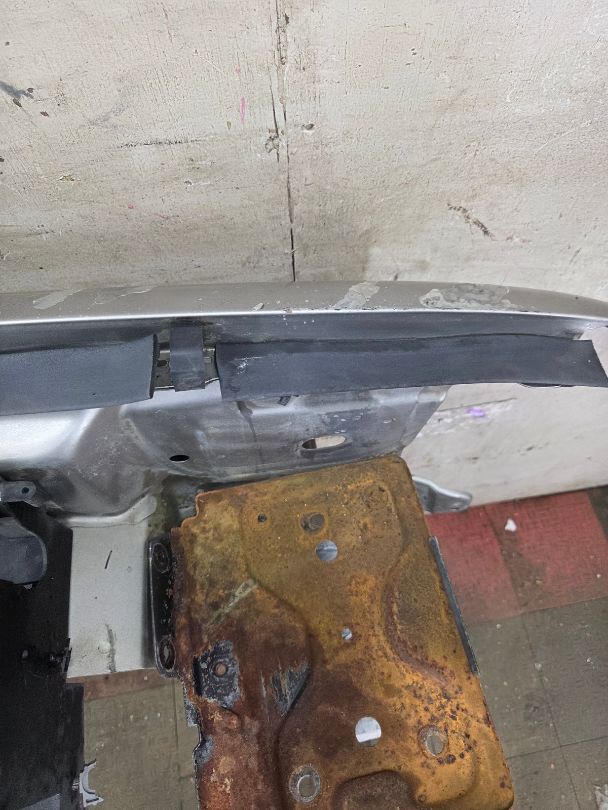 1999-2002 Chevrolet Silverado / Tahoe / Suburban 1500 2500 3500 HD LH Driver Side Front Fender