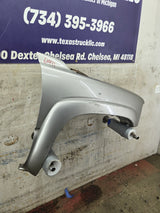 1999-2002 Chevrolet Silverado / Tahoe / Suburban 1500 2500 3500 HD Passenger Front Fender