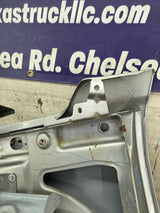 1999-2002 Chevrolet Silverado / Tahoe / Suburban 1500 2500 3500 HD Passenger Front Fender