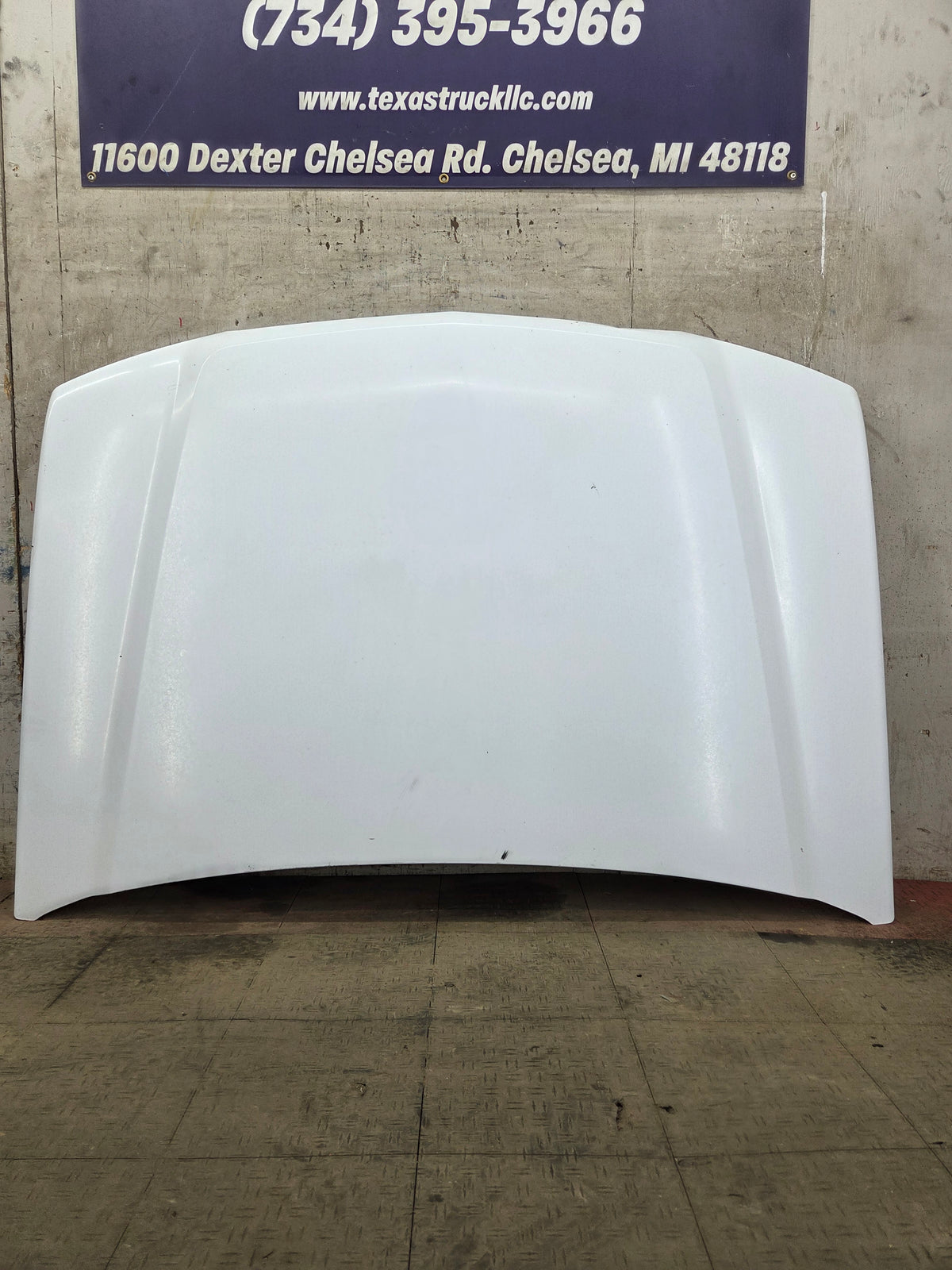2003-2006 Chevrolet Silverado 1500 2500 'Cateye' Hood