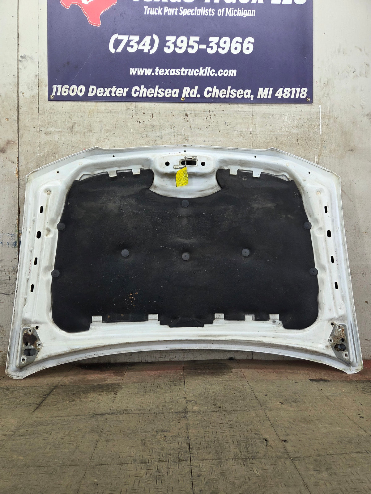 2003-2006 Chevrolet Silverado 1500 2500 'Cateye' Hood