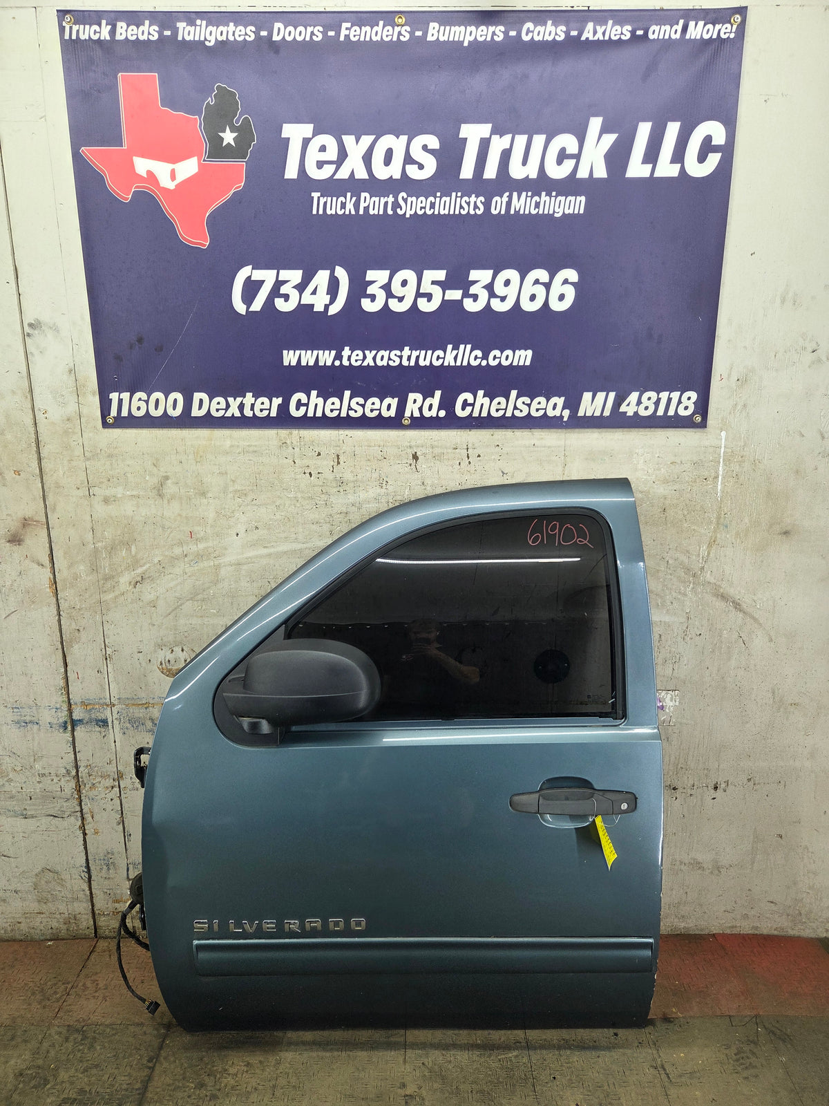 2007-2013 Chevrolet Silverado / GMC Sierra 1500 2500 3500 HD LH Front Driver Side Door