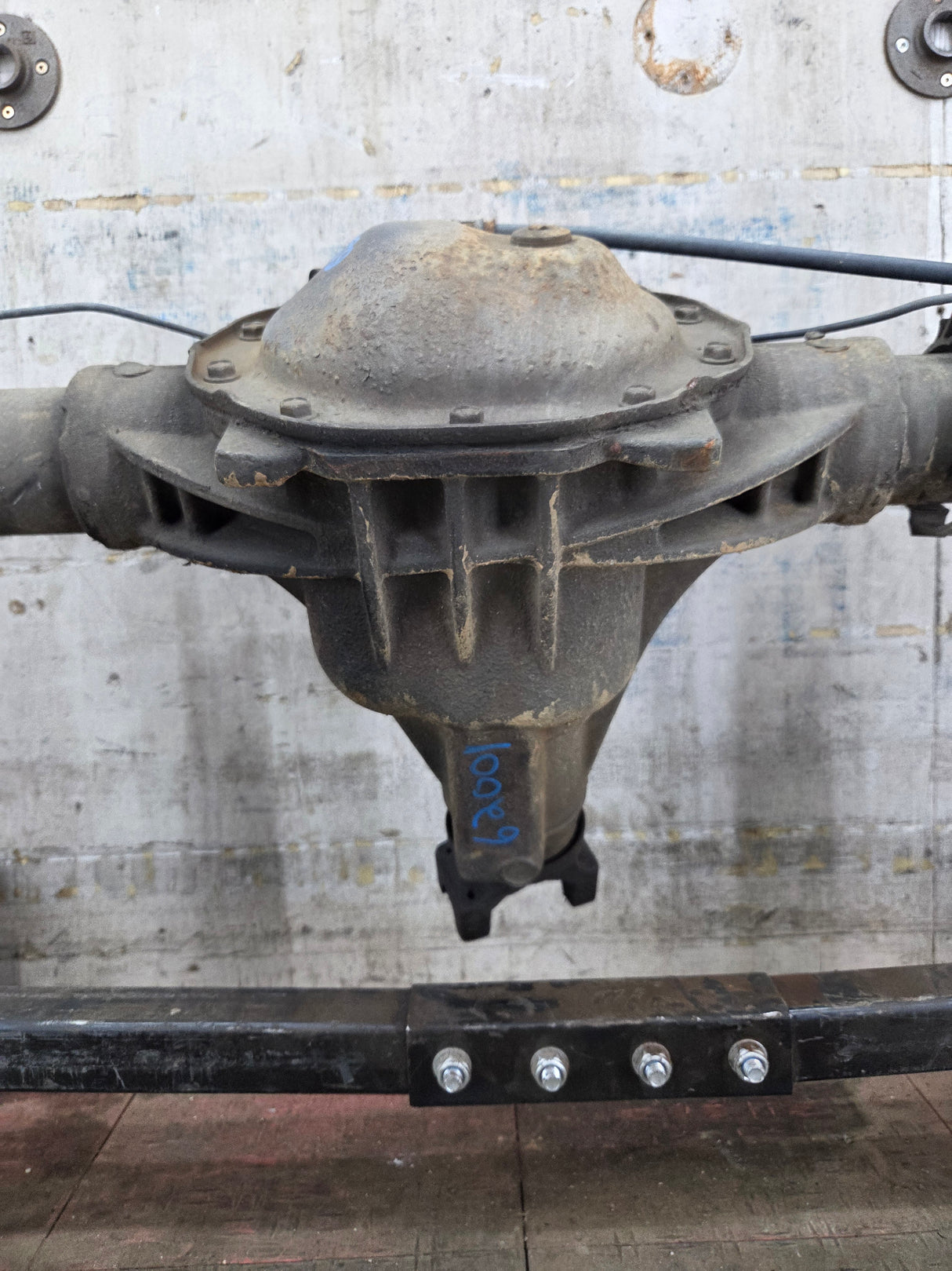 1999-2006 Chevrolet Silverado GMC Sierra 1500 3.42 Rear Axle GU6 G80 Drum Brakes