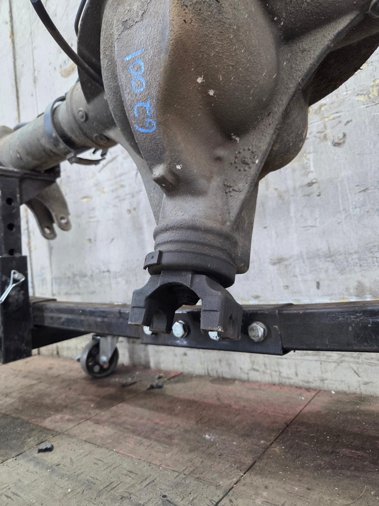 1999-2006 Chevrolet Silverado GMC Sierra 1500 3.42 Rear Axle GU6 G80 Drum Brakes
