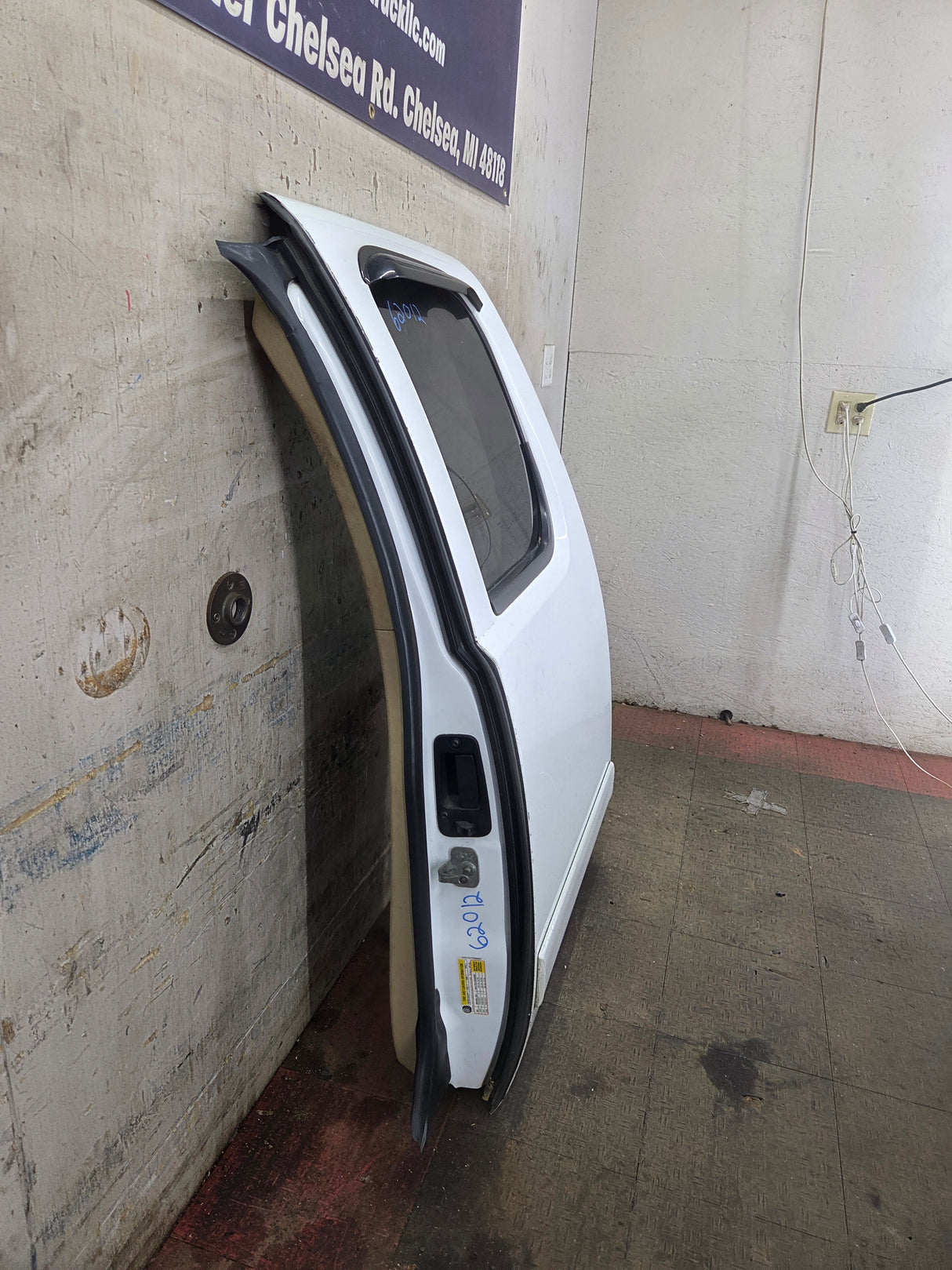2007-2013 Chevrolet Silverado / GMC Sierra 1500 2500 3500 HD Driver Side Extended Cab LH Rear Door