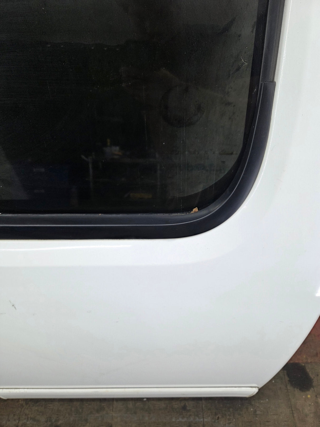 2007-2013 Chevrolet Silverado / GMC Sierra 1500 2500 3500 HD Driver Side Extended Cab LH Rear Door