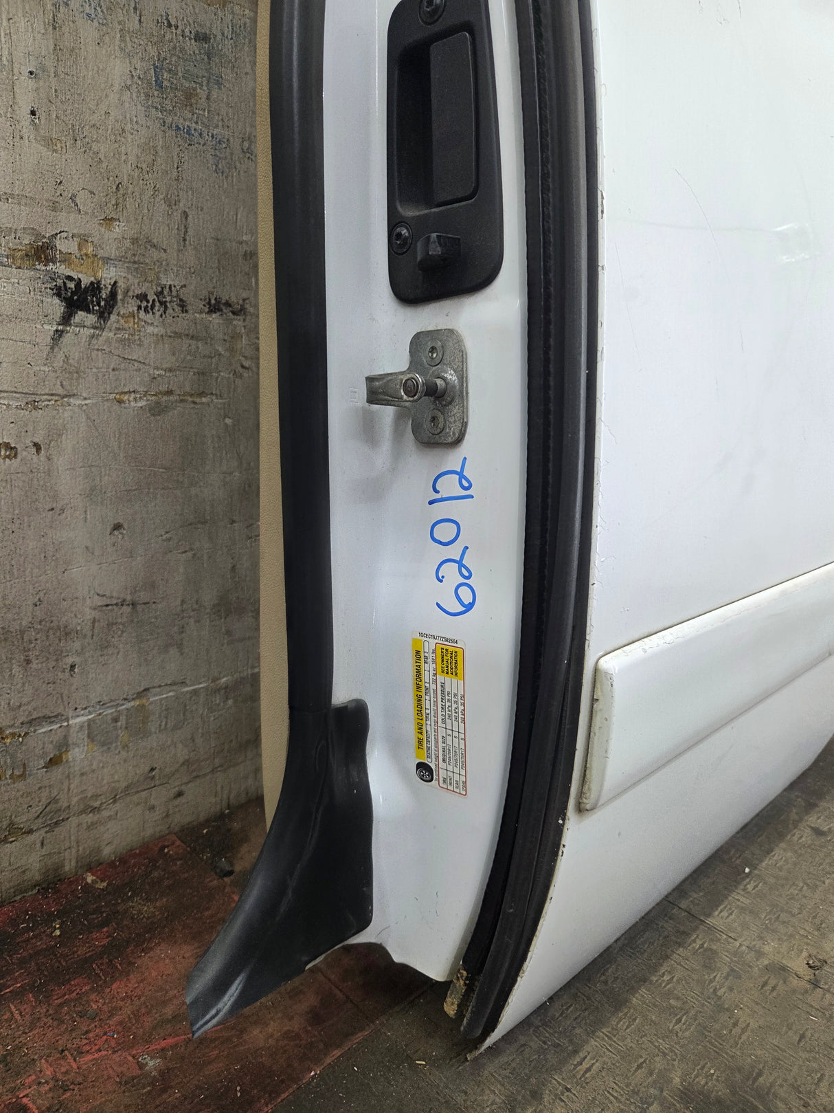 2007-2013 Chevrolet Silverado / GMC Sierra 1500 2500 3500 HD Driver Side Extended Cab LH Rear Door