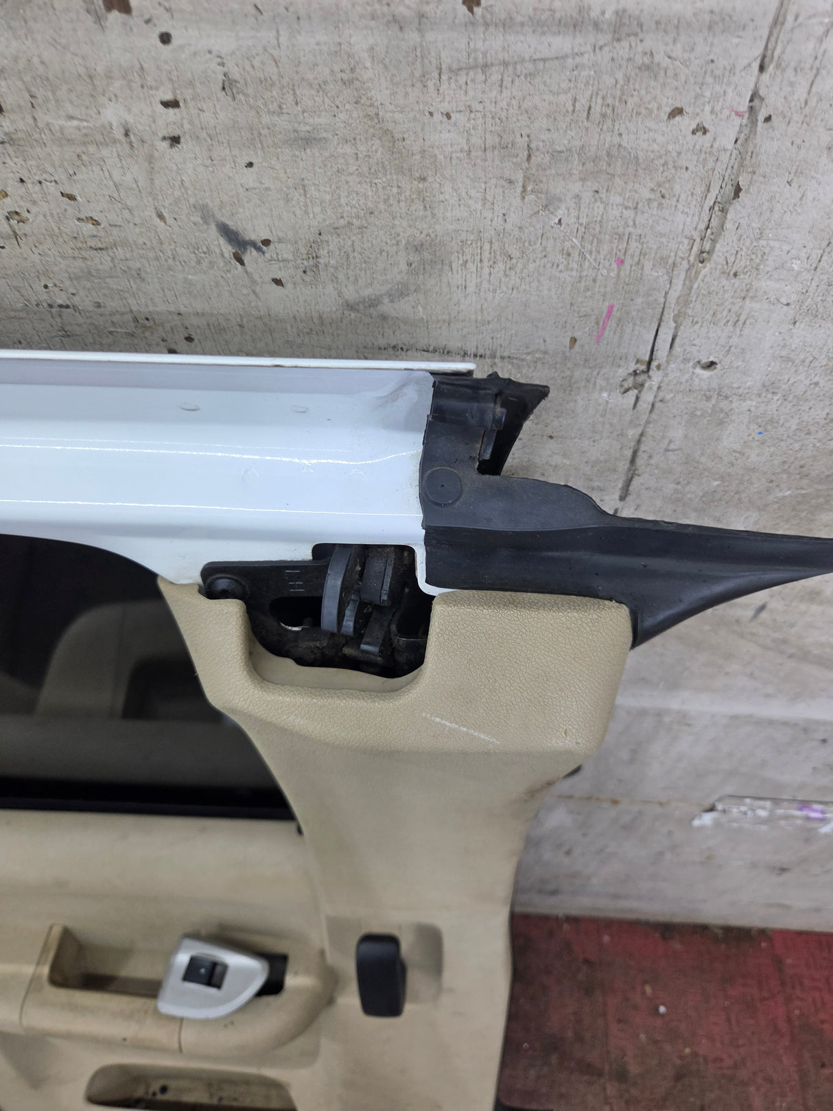 2007-2013 Chevrolet Silverado / GMC Sierra 1500 2500 3500 HD Driver Side Extended Cab LH Rear Door