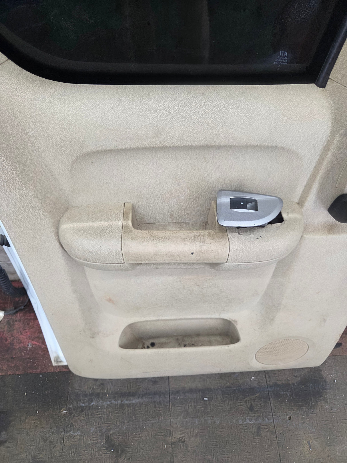 2007-2013 Chevrolet Silverado / GMC Sierra 1500 2500 3500 HD Driver Side Extended Cab LH Rear Door