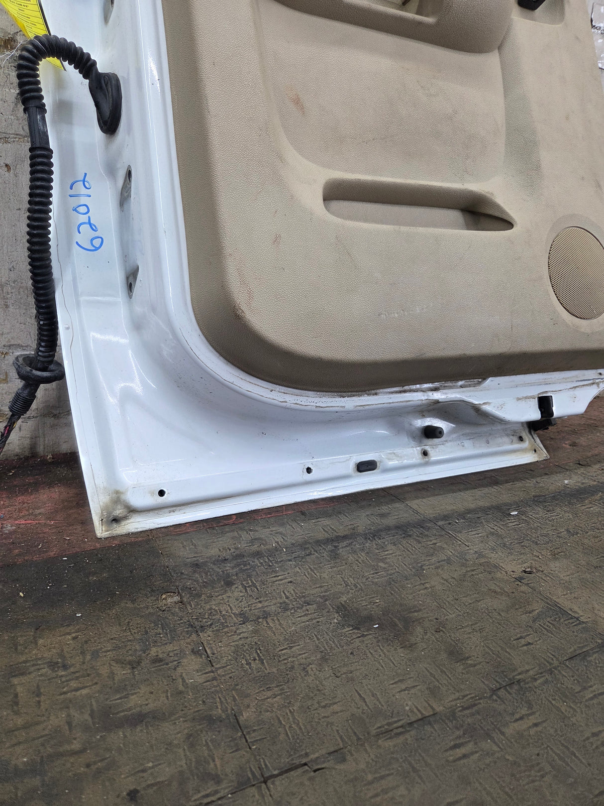 2007-2013 Chevrolet Silverado / GMC Sierra 1500 2500 3500 HD Driver Side Extended Cab LH Rear Door