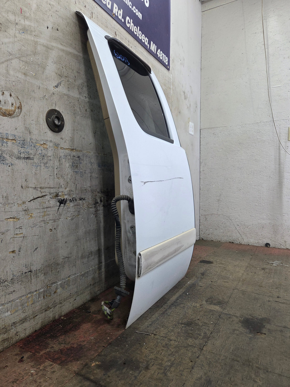 2007-2013 Chevrolet Silverado / GMC Sierra 1500 2500 3500 HD Passenger side Extended Cab RH Rear Door
