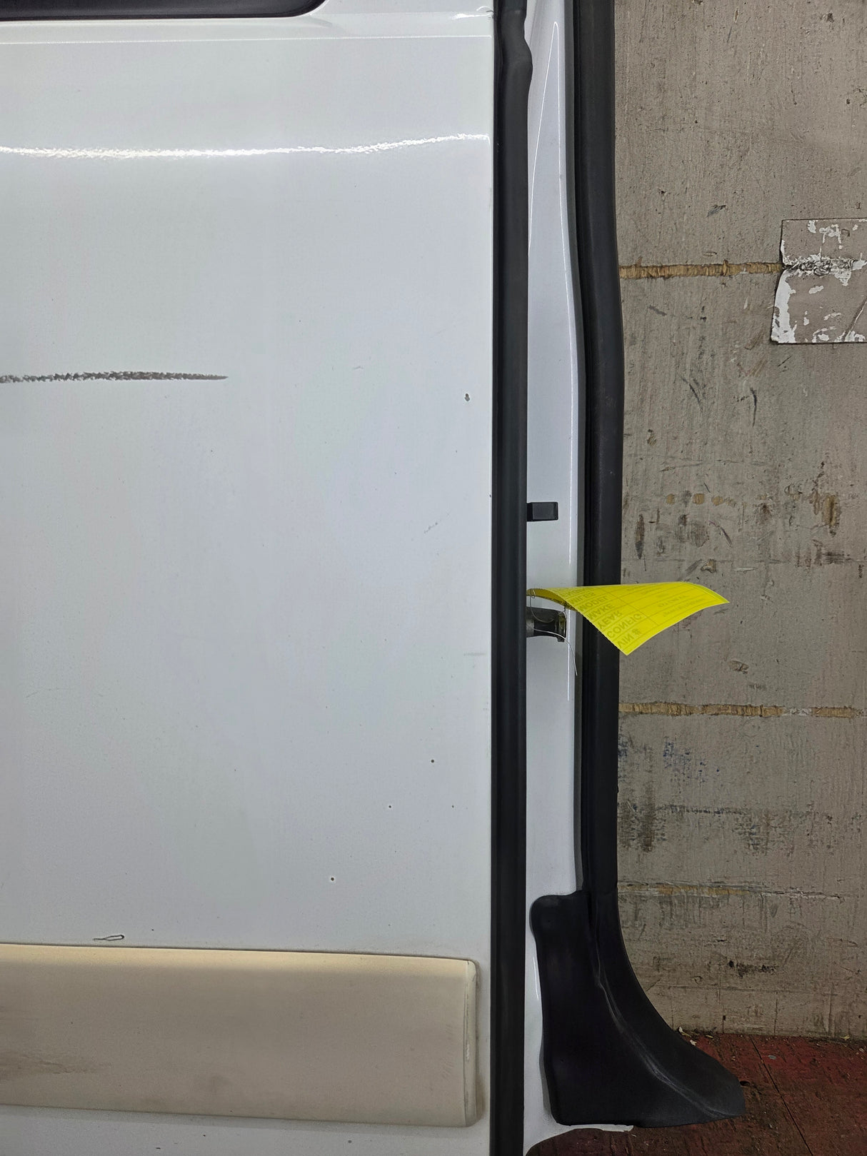 2007-2013 Chevrolet Silverado / GMC Sierra 1500 2500 3500 HD Passenger side Extended Cab RH Rear Door