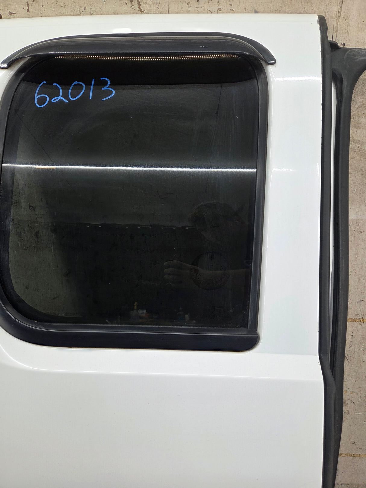 2007-2013 Chevrolet Silverado / GMC Sierra 1500 2500 3500 HD Passenger side Extended Cab RH Rear Door