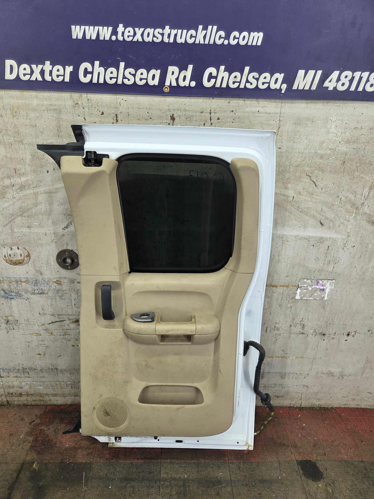 2007-2013 Chevrolet Silverado / GMC Sierra 1500 2500 3500 HD Passenger side Extended Cab RH Rear Door