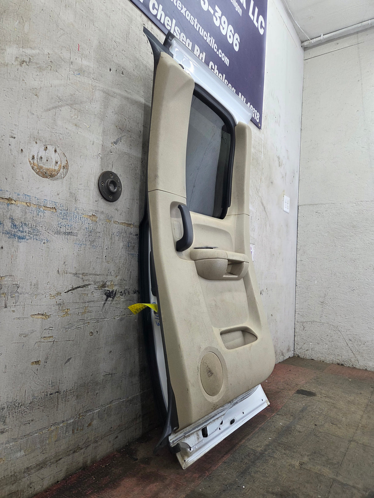 2007-2013 Chevrolet Silverado / GMC Sierra 1500 2500 3500 HD Passenger side Extended Cab RH Rear Door
