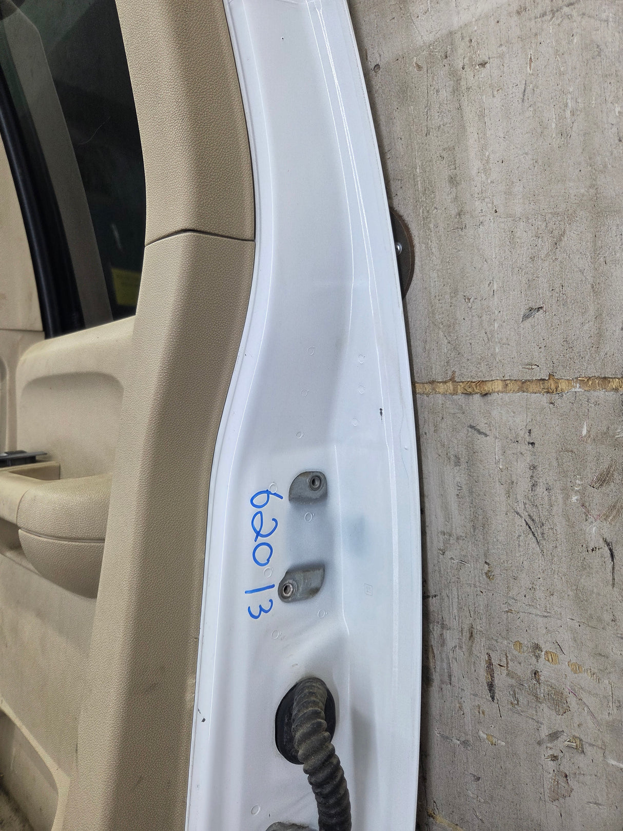 2007-2013 Chevrolet Silverado / GMC Sierra 1500 2500 3500 HD Passenger side Extended Cab RH Rear Door