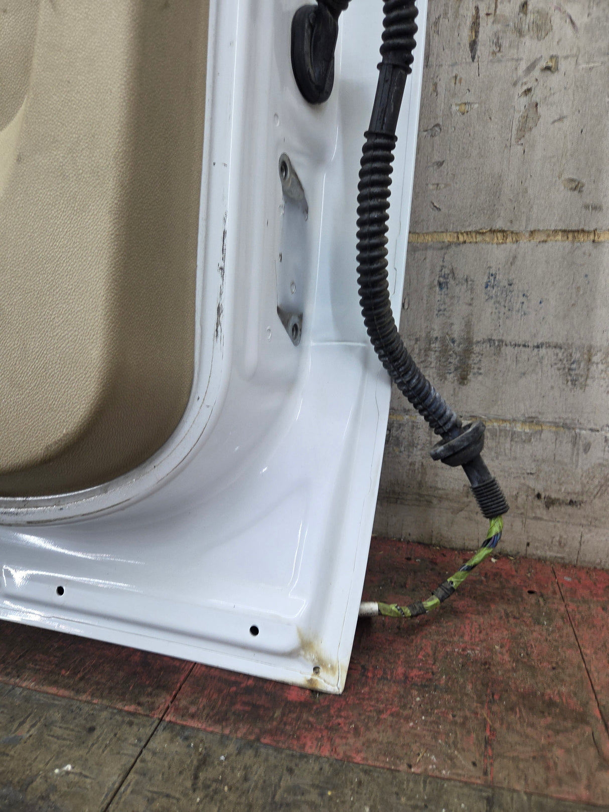 2007-2013 Chevrolet Silverado / GMC Sierra 1500 2500 3500 HD Passenger side Extended Cab RH Rear Door