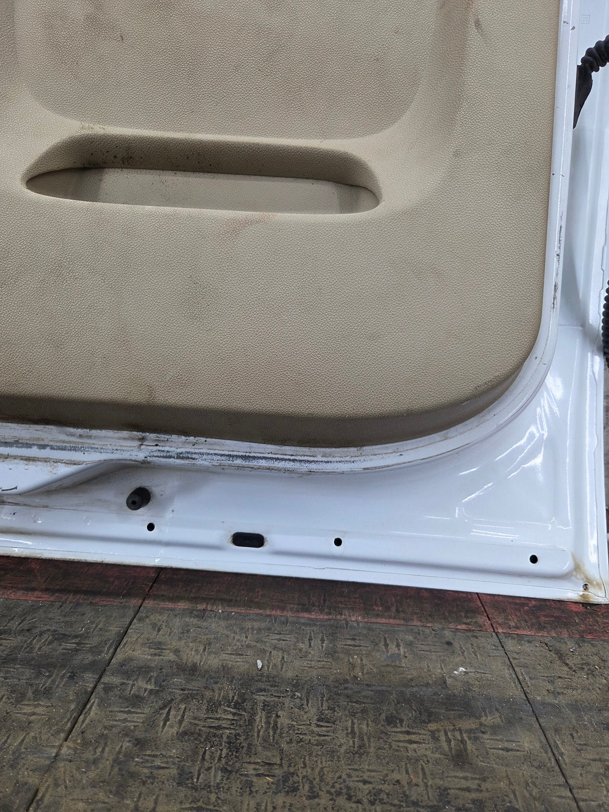 2007-2013 Chevrolet Silverado / GMC Sierra 1500 2500 3500 HD Passenger side Extended Cab RH Rear Door