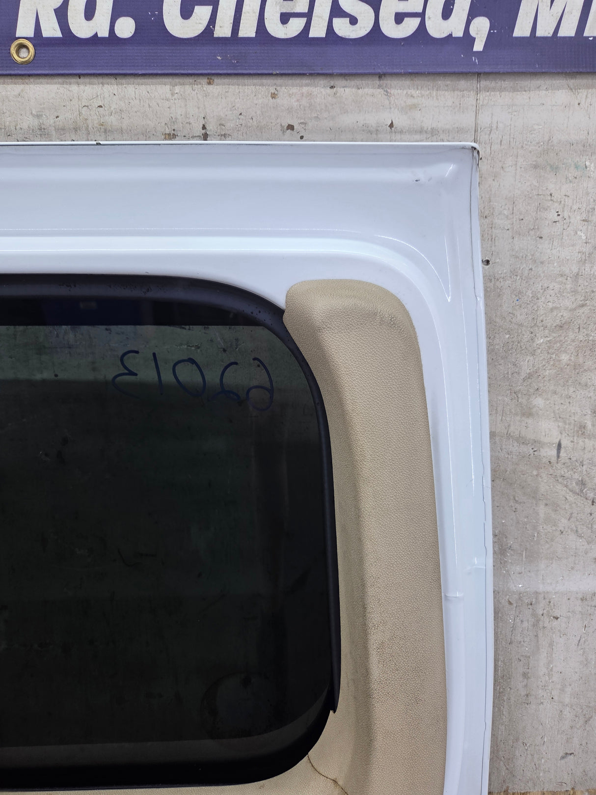 2007-2013 Chevrolet Silverado / GMC Sierra 1500 2500 3500 HD Passenger side Extended Cab RH Rear Door