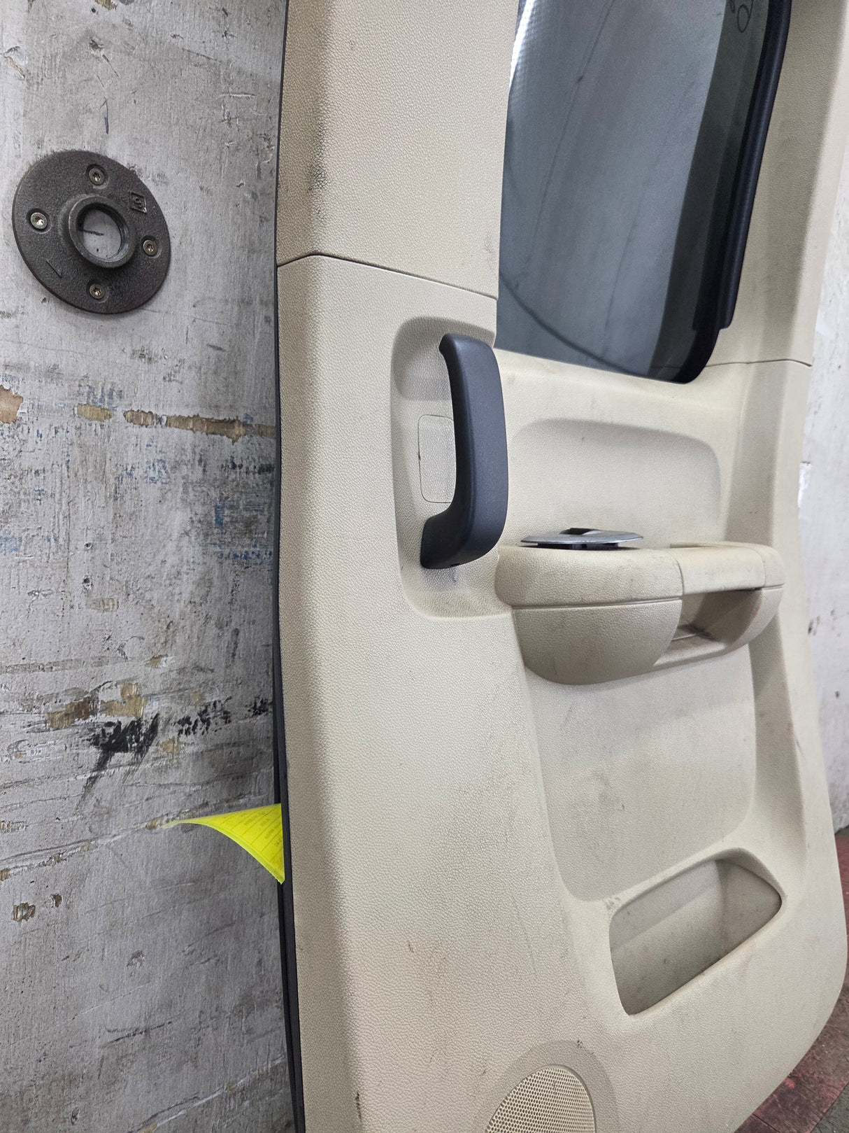 2007-2013 Chevrolet Silverado / GMC Sierra 1500 2500 3500 HD Passenger side Extended Cab RH Rear Door