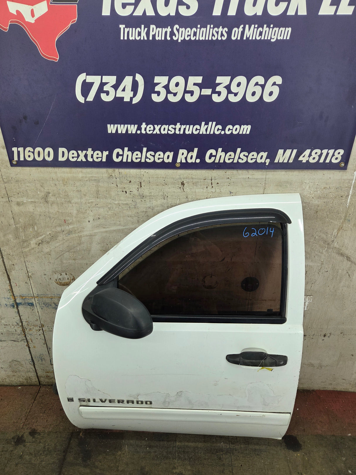 2007-2013 Chevrolet Silverado / GMC Sierra 1500 2500 3500 HD LH Front Driver Side Door