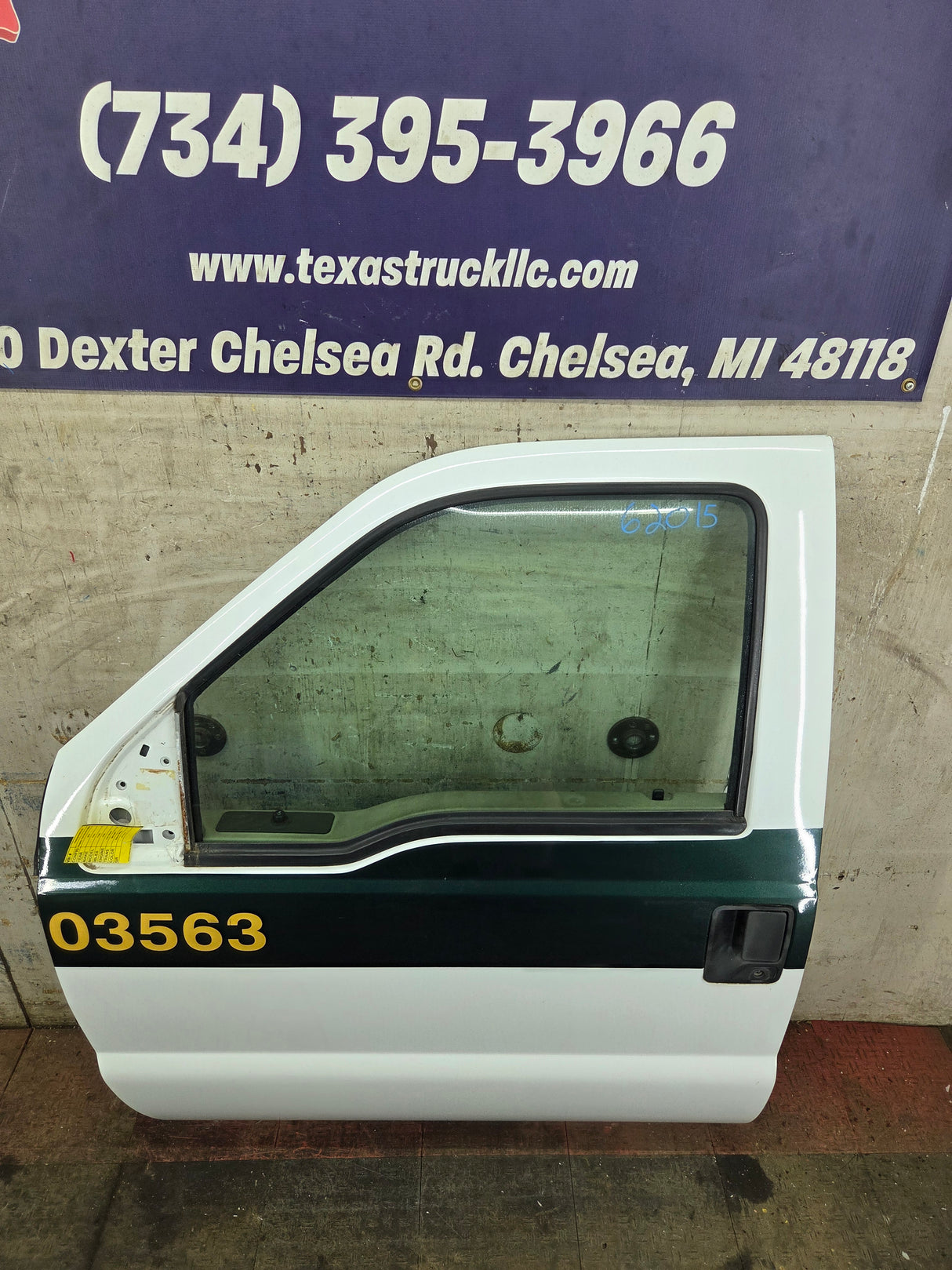 2008-2011 Ford Super Duty / Excursion Front Drivers LH Door F250 F350 F450 F550