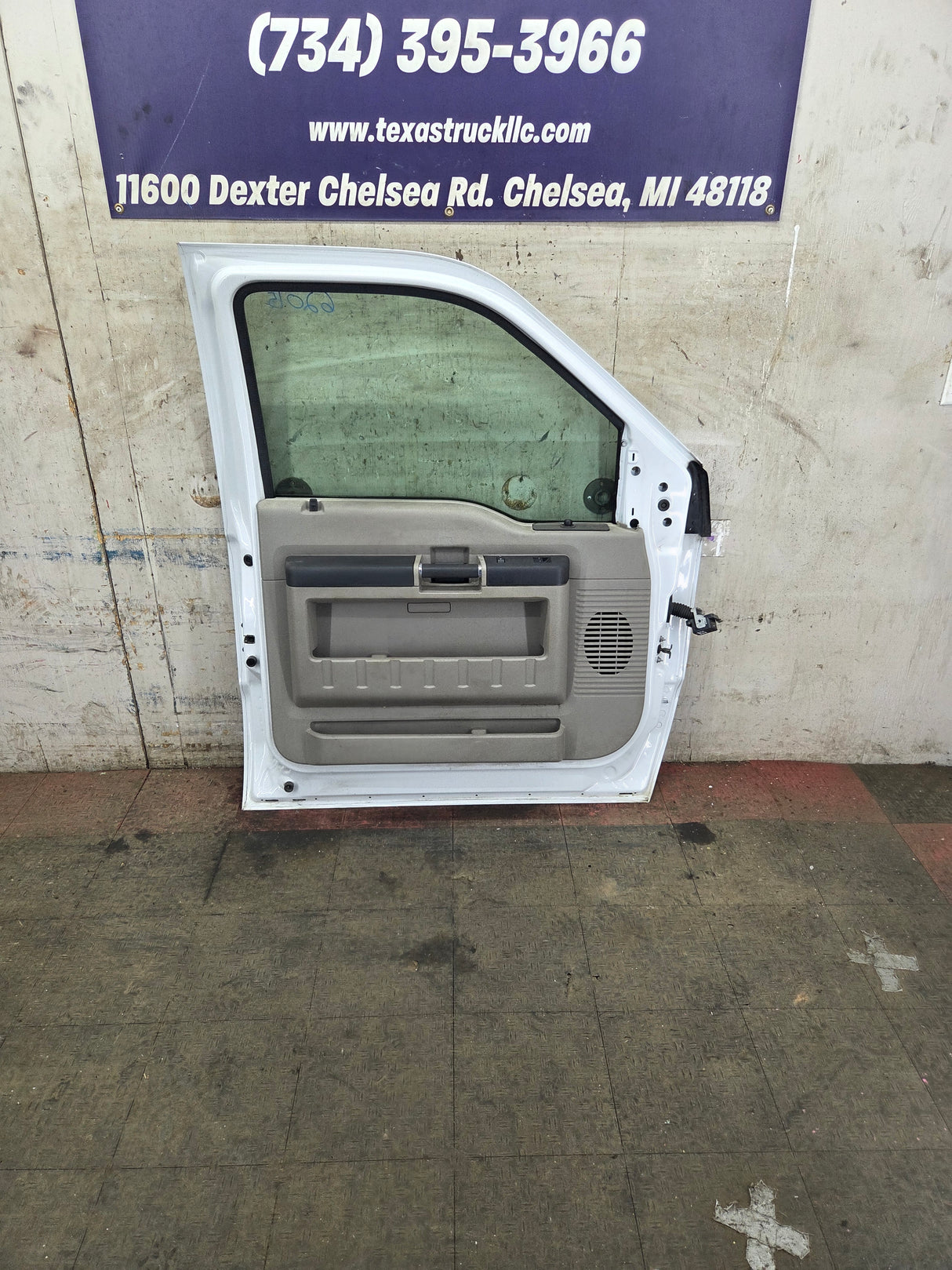 2008-2011 Ford Super Duty / Excursion Front Drivers LH Door F250 F350 F450 F550