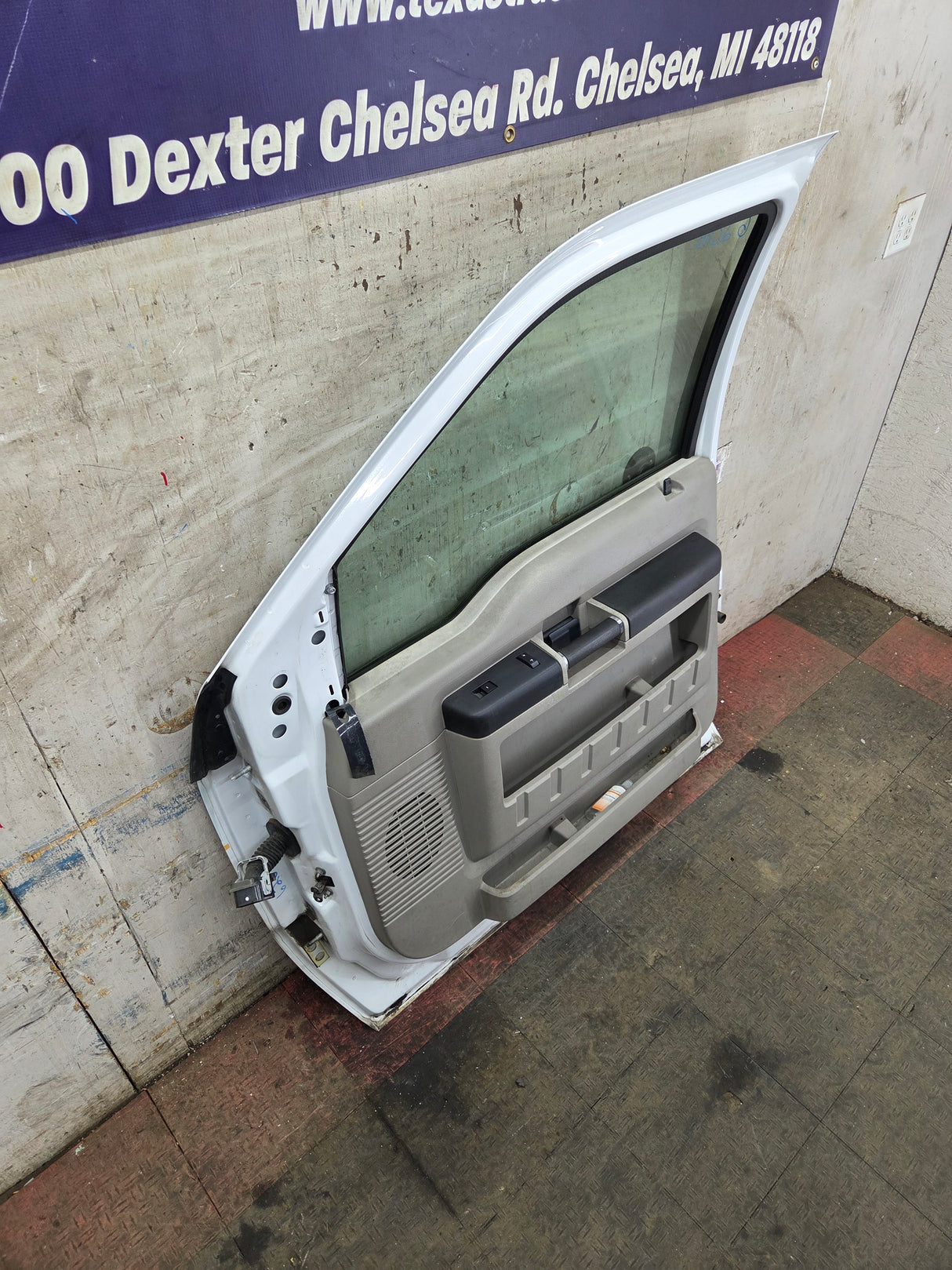 2008-2011 Ford Super Duty / Excursion Front Passenger RH Door F250 F350 F450 F550