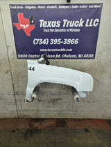2003-2007 Chevrolet Silverado / Tahoe / Suburban 1500 2500 3500 HD RH Passenger Side "Cateye" Front Fender - Summit White