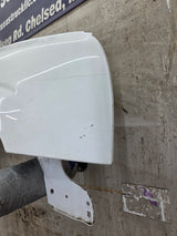 2003-2007 Chevrolet Silverado / Tahoe / Suburban 1500 2500 3500 HD RH Passenger Side "Cateye" Front Fender - Summit White