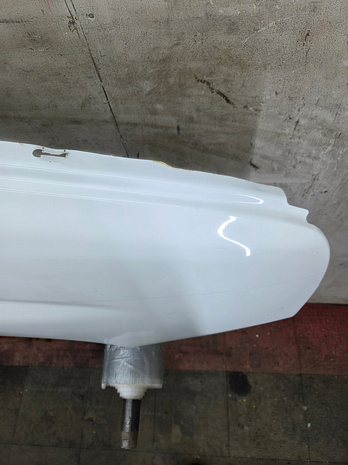 2003-2007 Chevrolet Silverado / Tahoe / Suburban 1500 2500 3500 HD RH Passenger Side "Cateye" Front Fender - Summit White