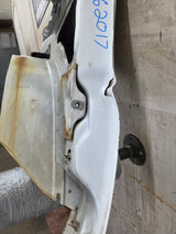 2003-2007 Chevrolet Silverado / Tahoe / Suburban 1500 2500 3500 HD RH Passenger Side "Cateye" Front Fender - Summit White