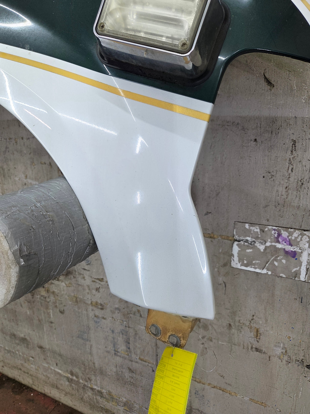 2008-2010 Ford Super Duty F250 F350 RH Passenger Side Fender - Oxford White