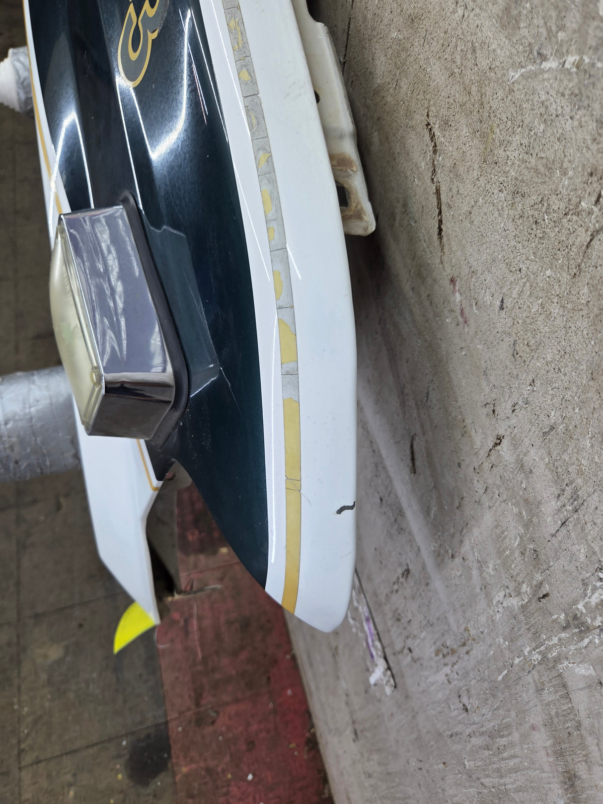 2008-2010 Ford Super Duty F250 F350 RH Passenger Side Fender - Oxford White