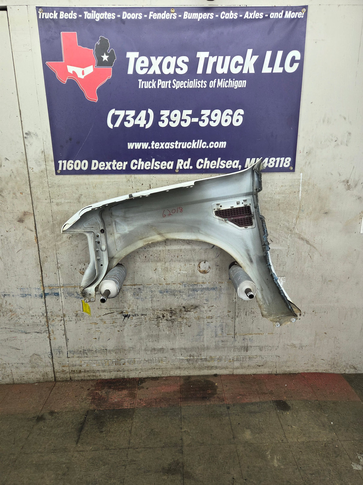2008-2010 Ford Super Duty F250 F350 RH Passenger Side Fender - Oxford White