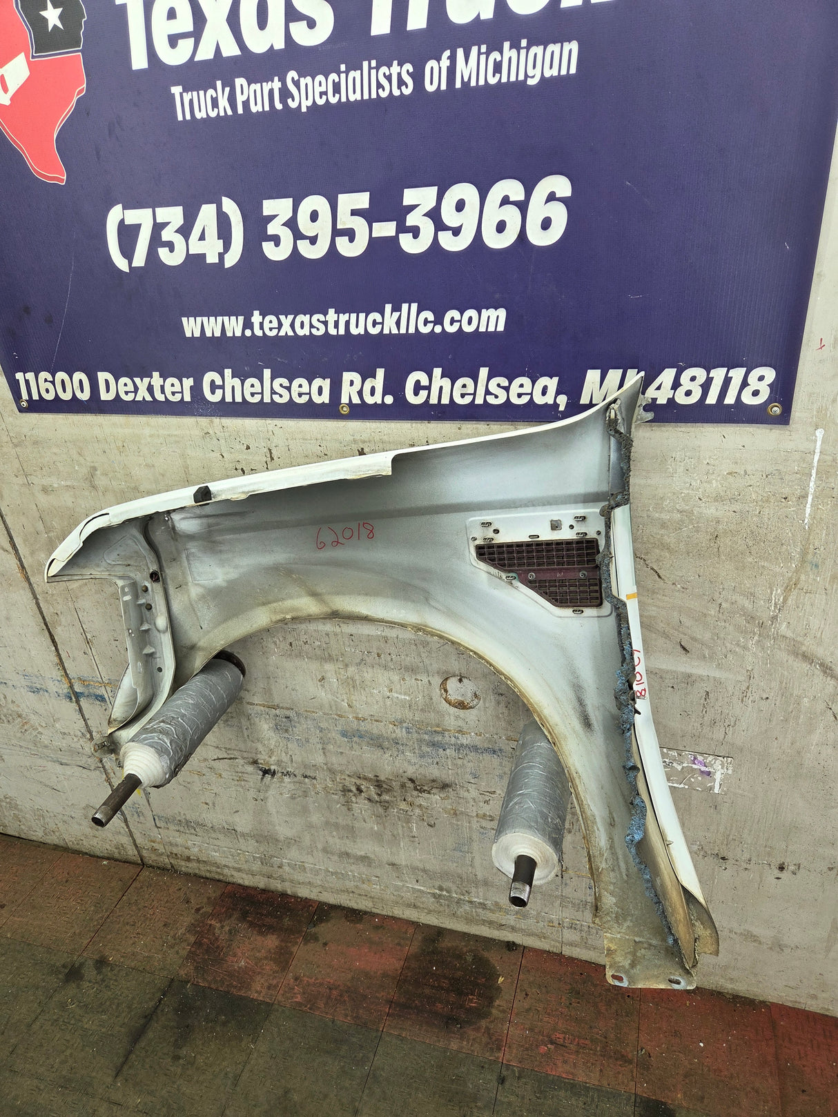 2008-2010 Ford Super Duty F250 F350 RH Passenger Side Fender - Oxford White