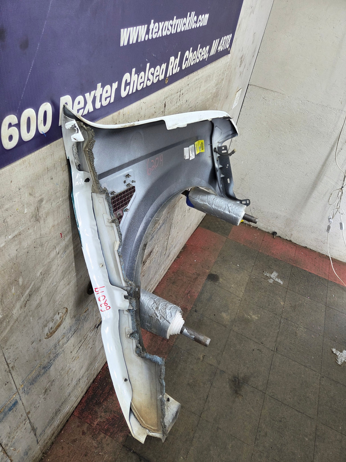 2008-2010 Ford Super Duty F250 F350 LH Driver Side Fender