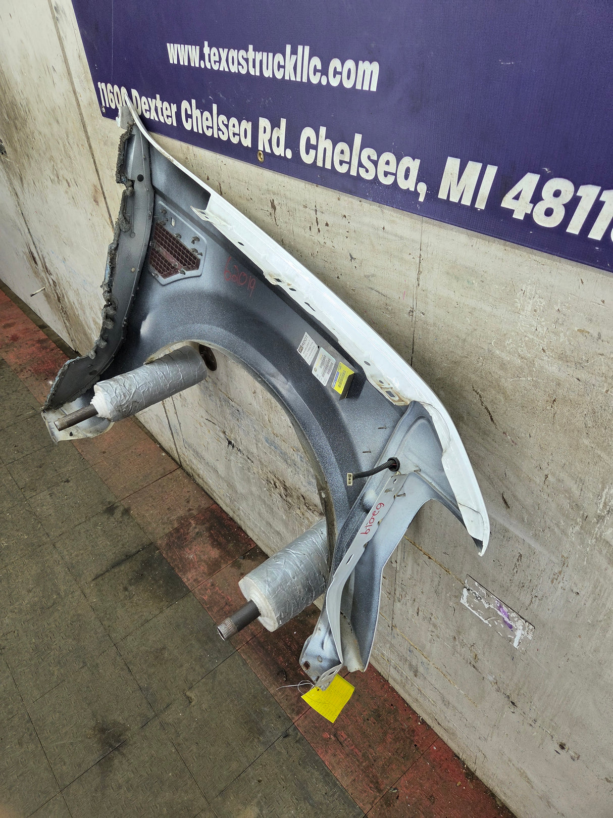 2008-2010 Ford Super Duty F250 F350 LH Driver Side Fender