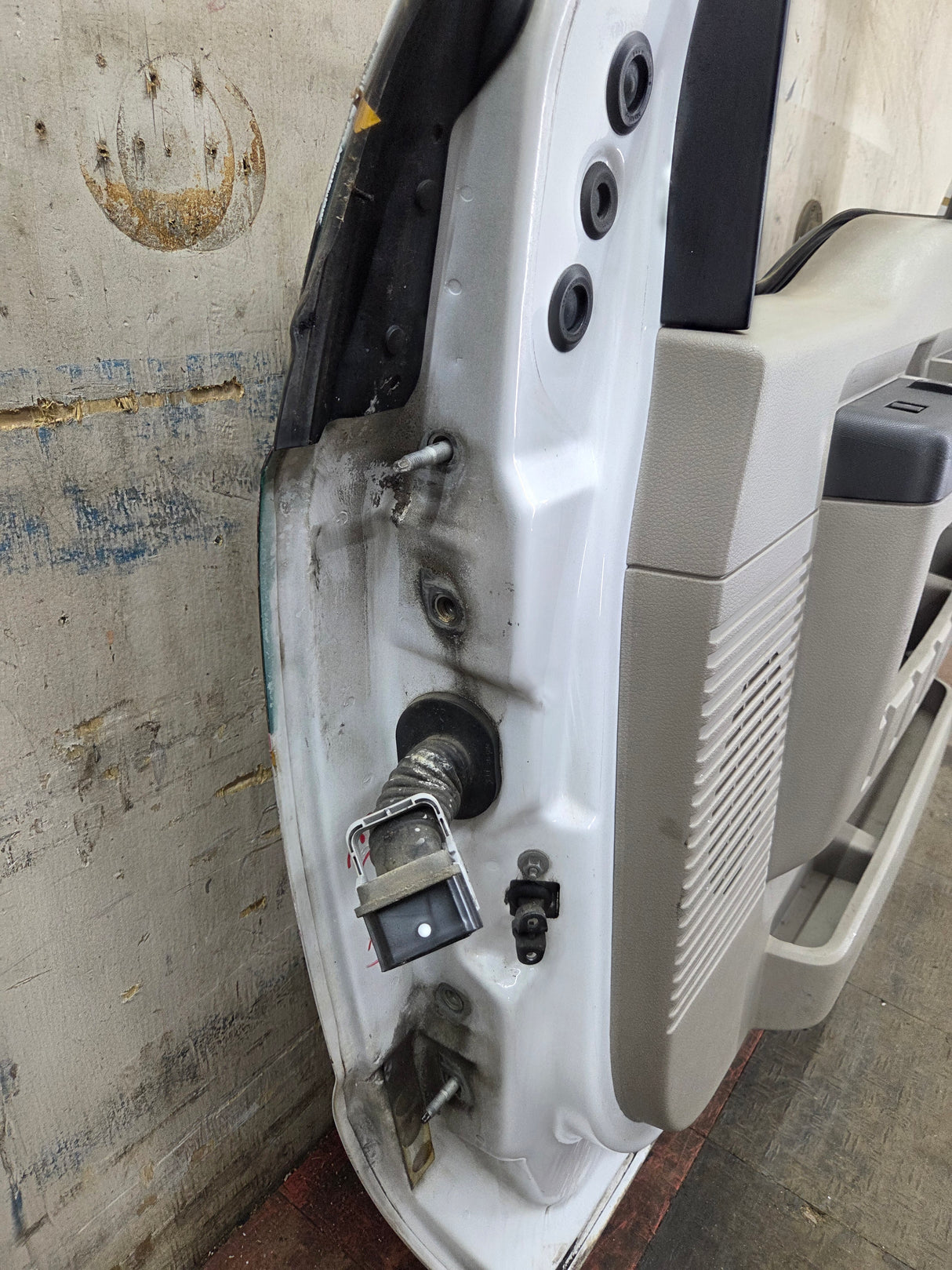 2008-2011 Ford Super Duty / Excursion Front Passenger RH Door F250 F350 F450 F550