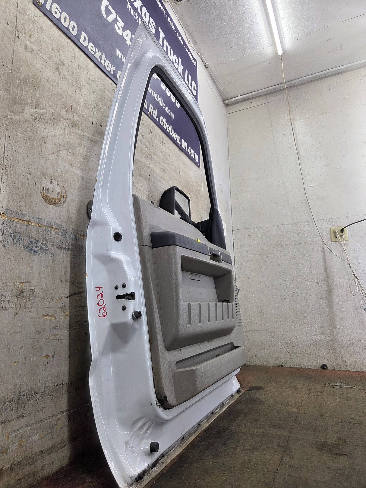 2008-2011 Ford Super Duty / Excursion Front Drivers LH Door F250 F350 F450 F550