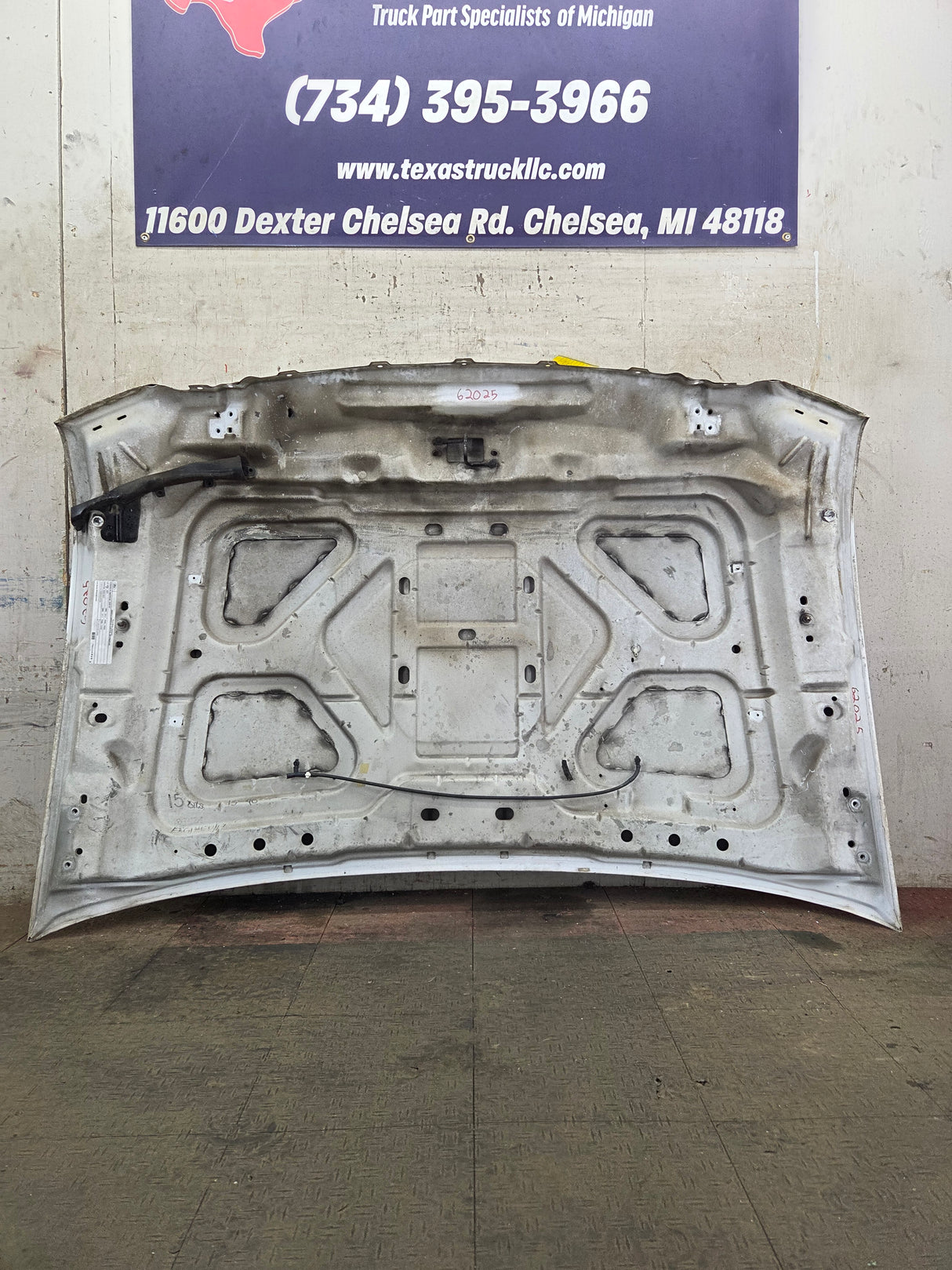 2008-2010 Ford Super Duty F250 F350 F450 F550 Hood- Oxford White