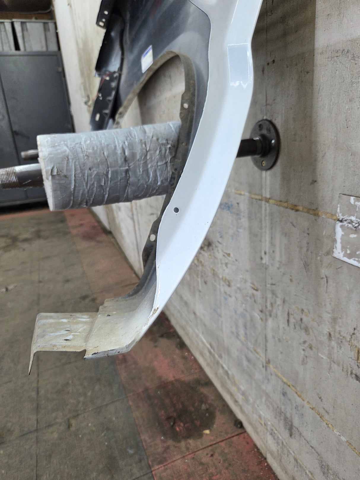 2008-2010 Ford Super Duty F250 F350 RH Passenger Side Fender - Oxford White