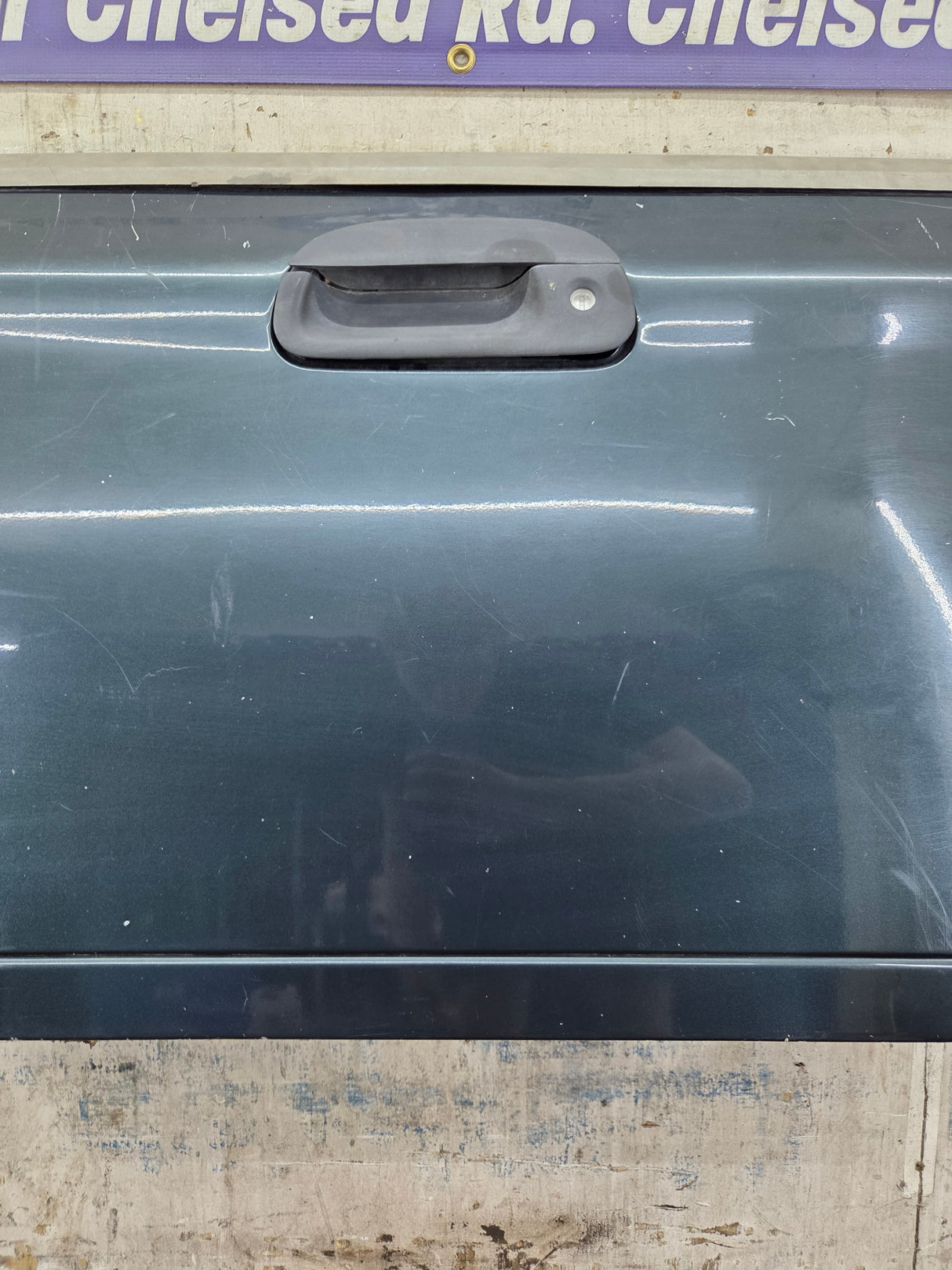 1997-2003 F150 / 1999-2007 Ford F250 F350 F450 F550 Super Duty Tailgate