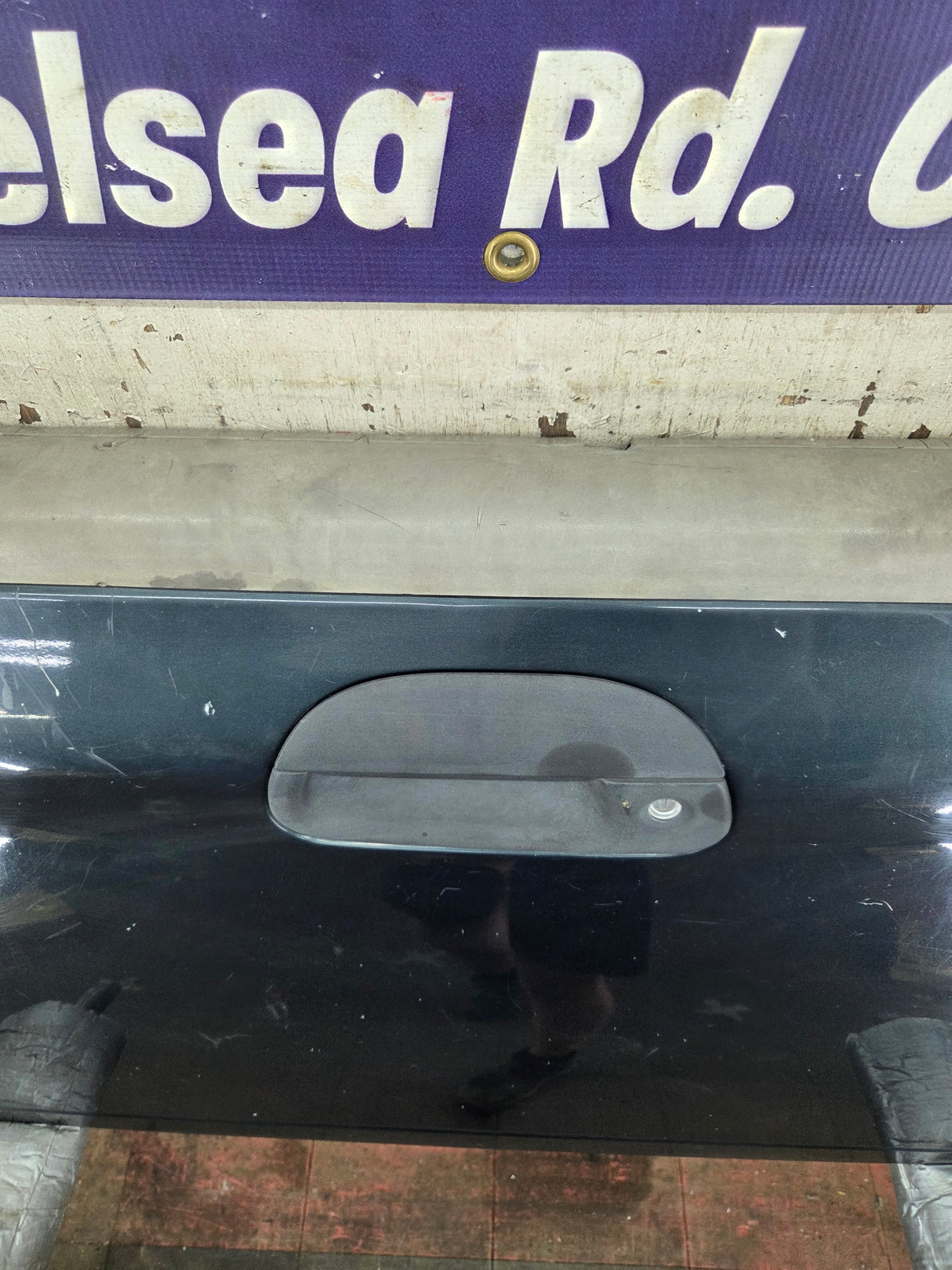 1997-2003 F150 / 1999-2007 Ford F250 F350 F450 F550 Super Duty Tailgate